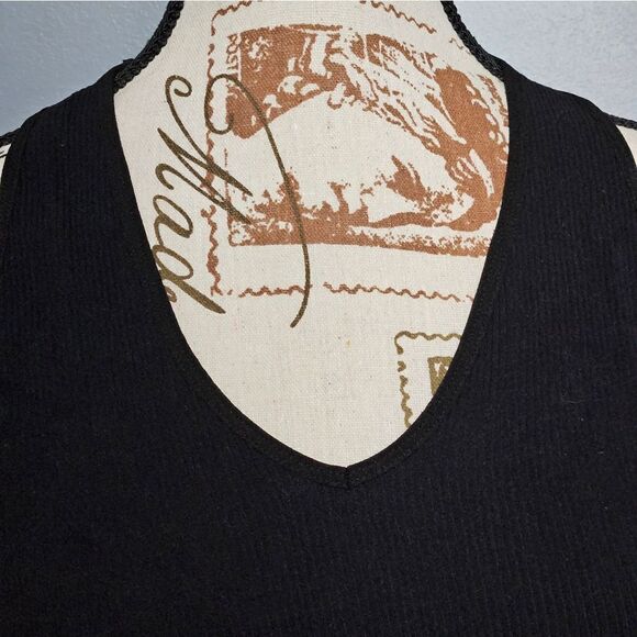 Free people, black cropped tank top. NWOT-Size S/M - Picture 2 of 4